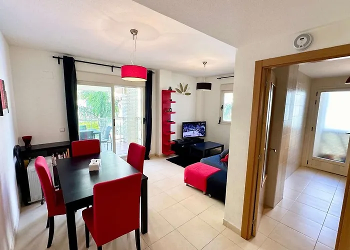 2 Bedroom In With Pool Appartamento