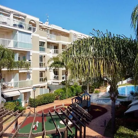 Apartment 2 Bedroom In With Pool *