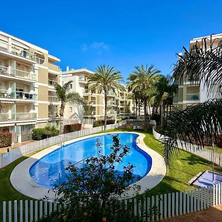 2 Bedroom In With Pool Apartment *