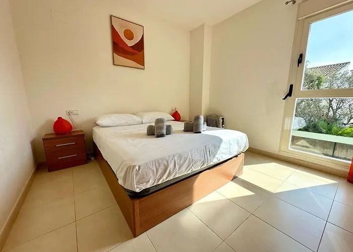 2 Bedroom In With Pool